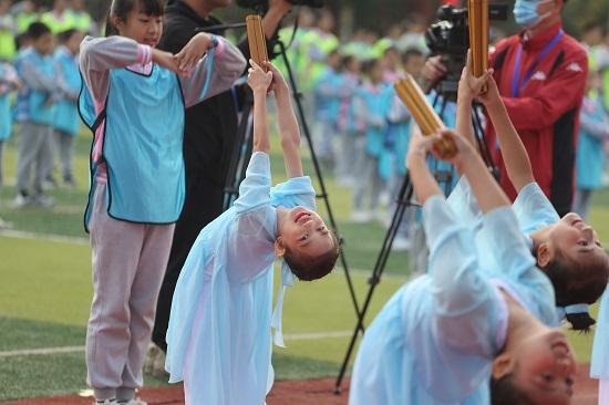 五好小伙伴 快樂動起來 海淀區(qū)第四實驗小學(xué)全員運動會勝利召開