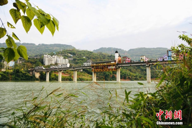 初冬時(shí)節(jié) 三峽庫區(qū)風(fēng)景別有一番韻味