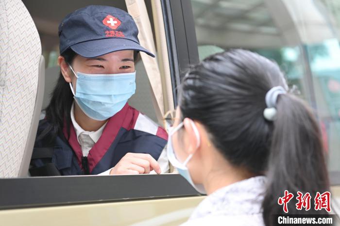 廣東醫(yī)護赴港抗疫 陳驥旻 攝