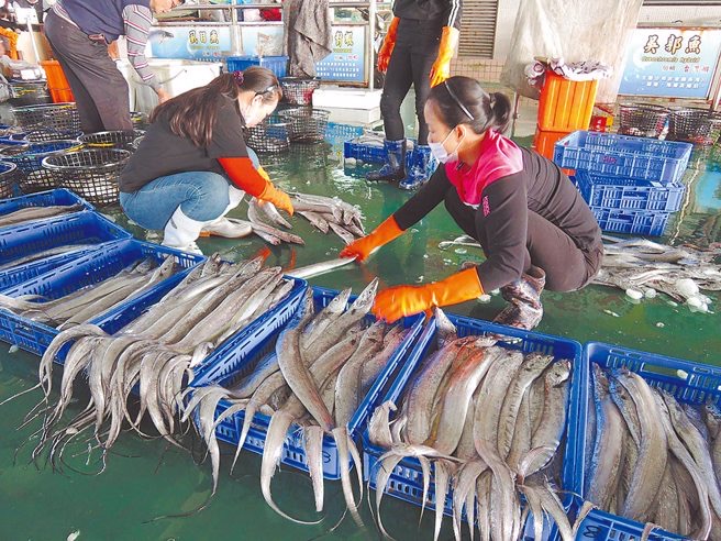 臺灣白帶魚外包裝被驗出新冠病毒，遭大陸暫停進(jìn)口1周。（圖源：臺灣“中時新聞網(wǎng)”）