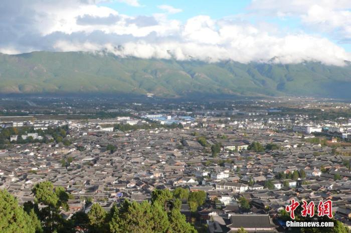 麗江古城遠(yuǎn)景。程惠敏 攝 圖片來(lái)源：CTPphoto