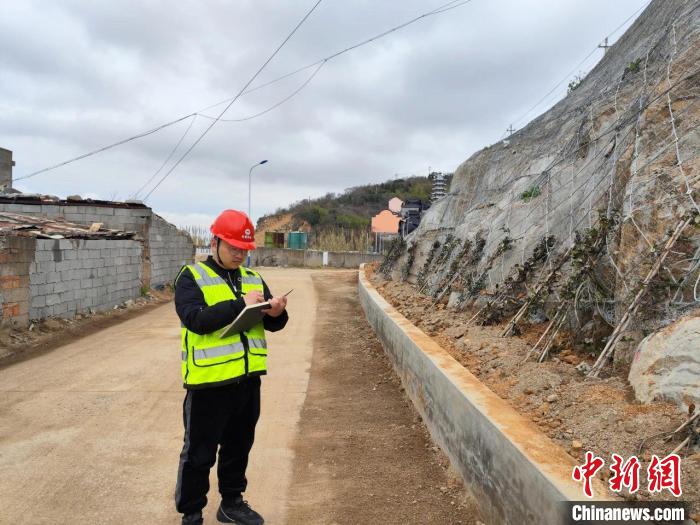 浙江將迎強對流天氣多地做好應(yīng)急救援準備