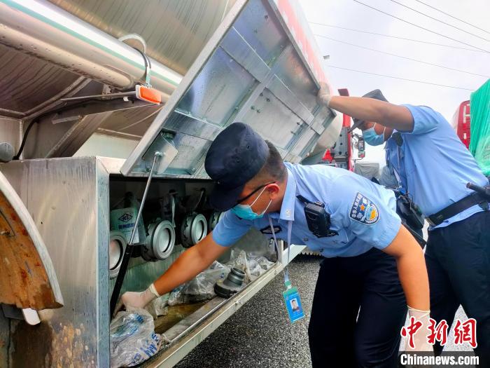 中緬邊境芒滿通道1至5月進(jìn)出口貨運(yùn)量超126萬噸