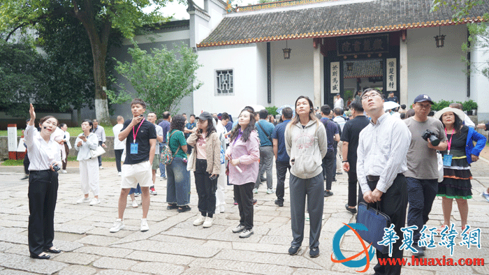 兩岸媒體人參訪岳麓書院。（攝影：虞鷹）