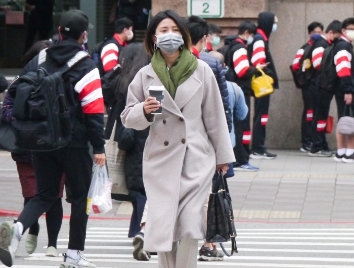 氣象粉專表示，冷空氣前緣已經(jīng)抵達(dá)馬祖，昨晚氣溫還有20度，今天一早只剩9度。（本報(bào)資料照片）