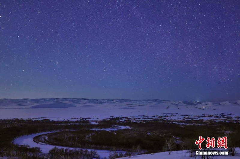 賞額爾古納冬夜里的璀璨星空